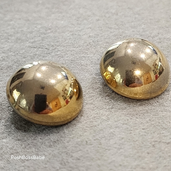 Vintage signed Bergère gold tone round button clip earrings - Picture 6 of 7